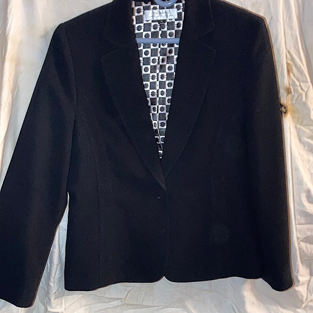 Tahari Woman’s suit jacket